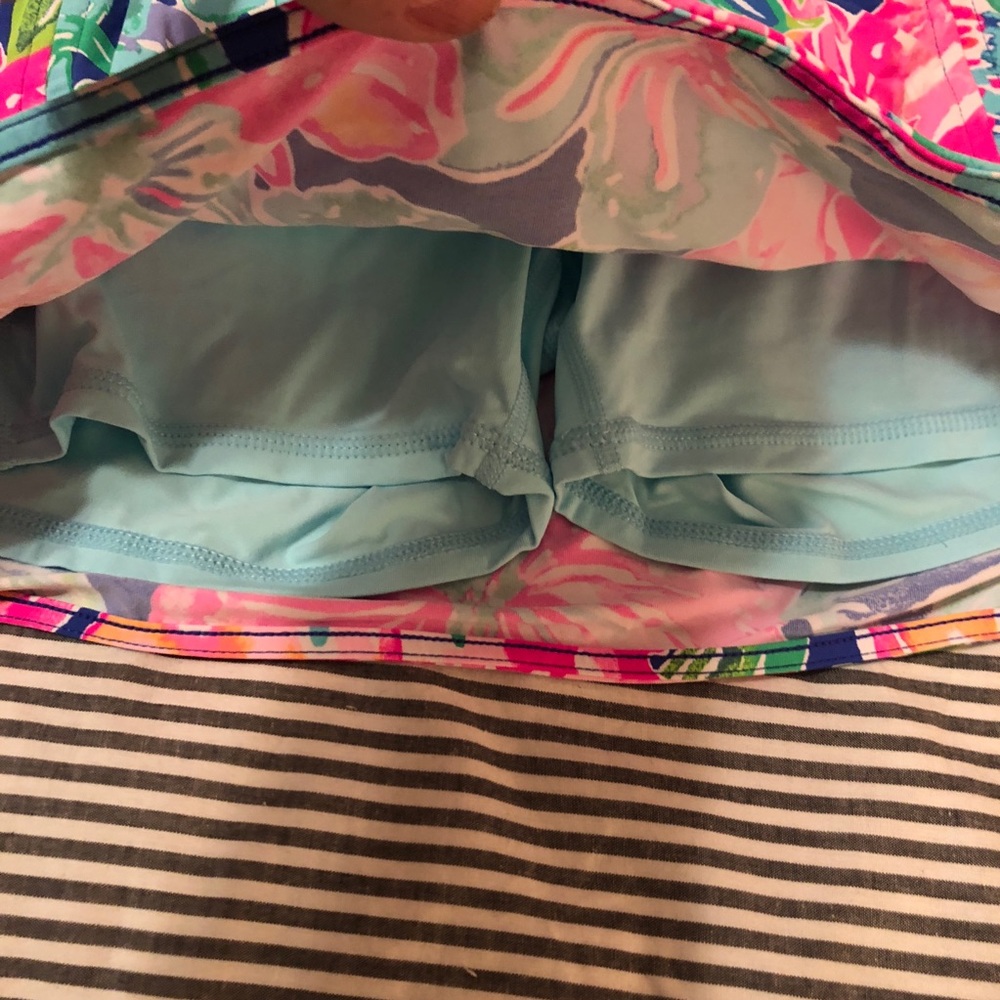 ❌SOLD❌Lilly Pulitzer Luxletic Skort - Picture 3 of 8